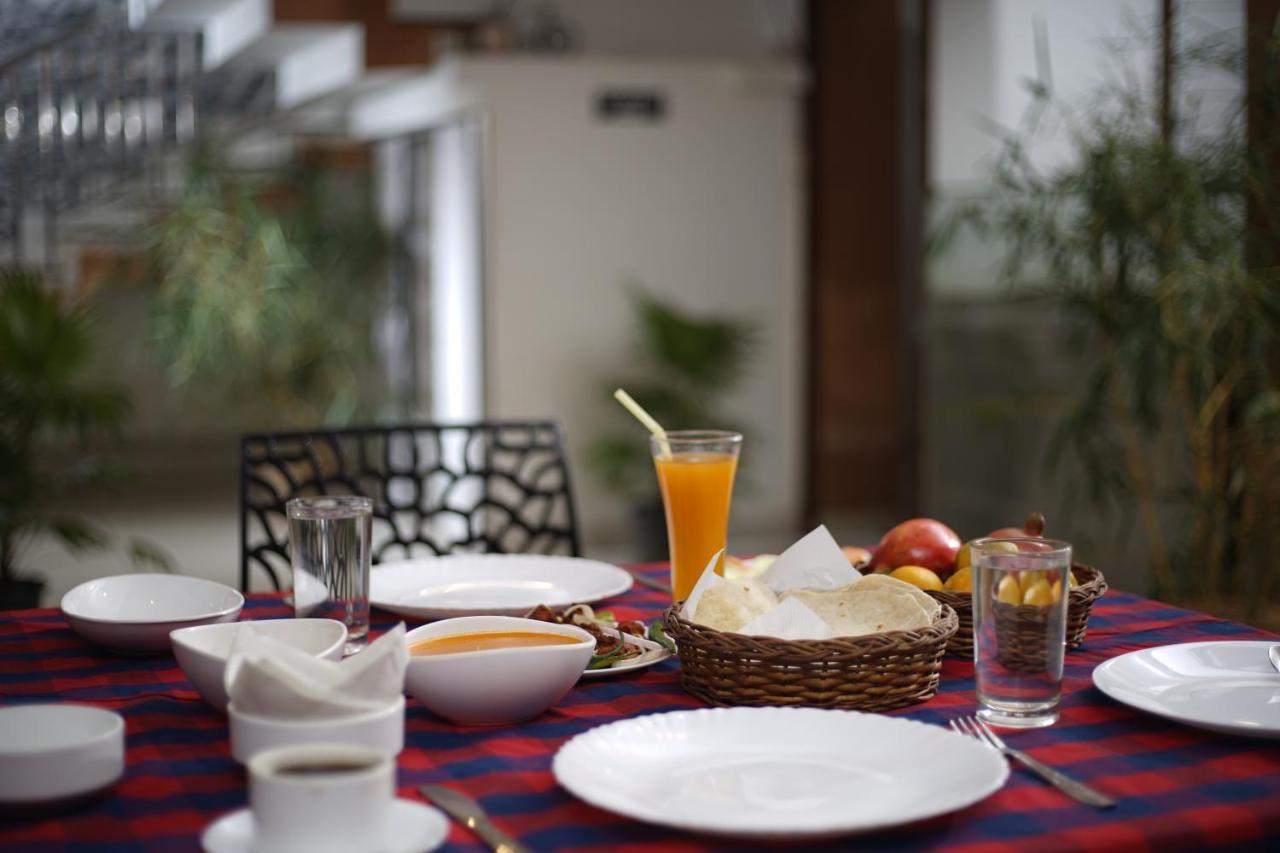 Paddyfield Inn 마난타바디 외부 사진